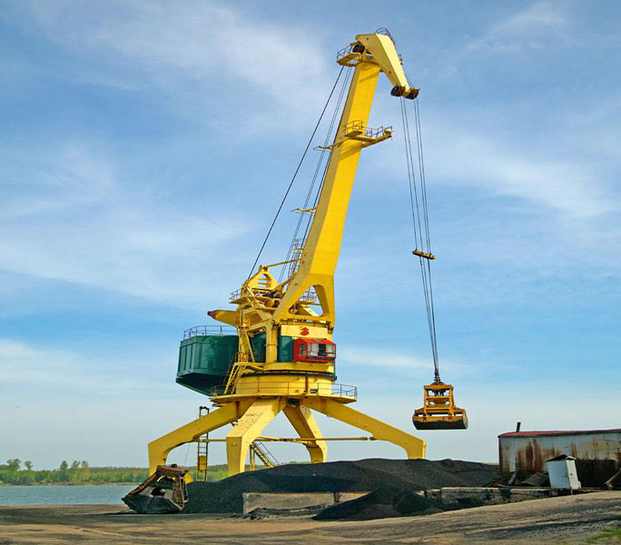 Raske koormuse ristmik Portal Mobile Luffing Port Crane.jpg Heavy Load Quayside Portal Mobile Luffing Port Crane.jpg