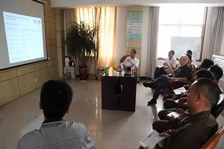 Saksa eksperdid teostavad meie ettevõtte keevitajat teoreetilist ja praktilist koolitust612112017.jpg German experts conduct theoretical and practical training for our company’s welders612112017.jpg