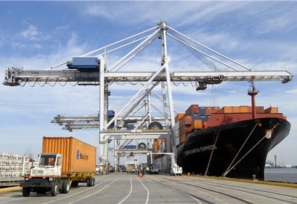 Laadige kaldale konveierkraana